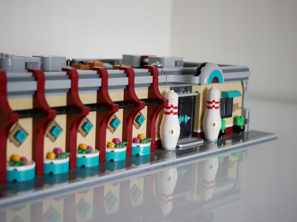 LEGO 910013 Retro Bowling Alley Bricklink