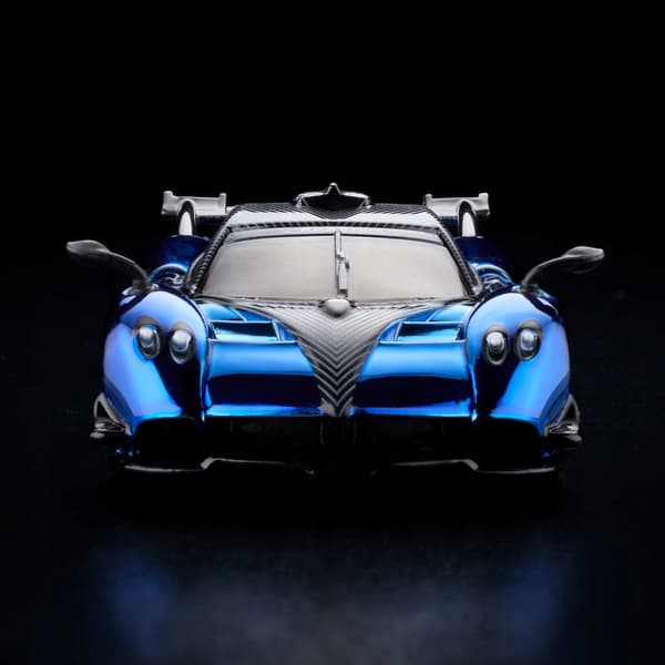 '21 Pagani Huayra R RLC in a display case, blue'