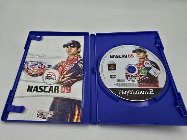 PLAYSTATION 2 NASCAR 09