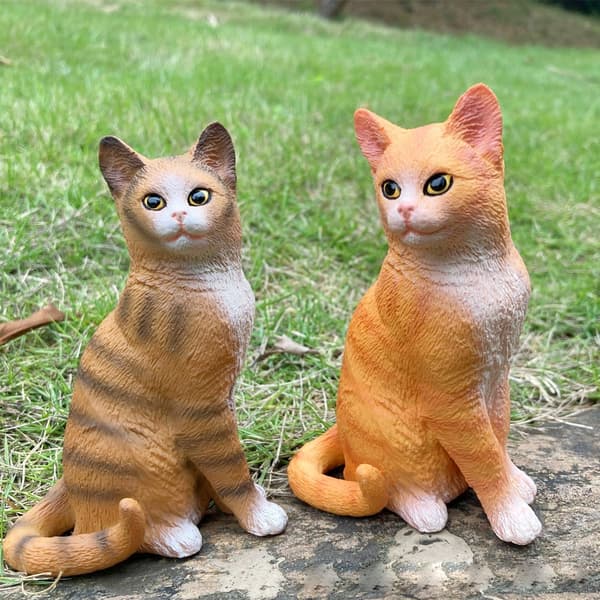 A PRECISE PLASTIC MODEL OF A CAT – A DECORATIVE ITEM AND EDUCATIONAL TOY