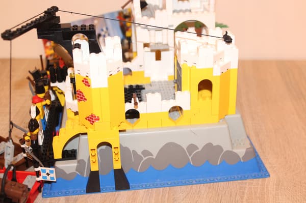 LEGO PIRATES ISLANDERS 6276-3 with INSTRUCTIONS: Eldorado Fortress SET