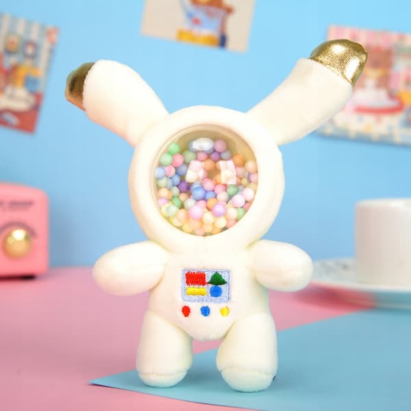 A CHARMING PLUSH KEYRING: ASTRONAUT RABBIT FOR KEYS AND BACKPACKS