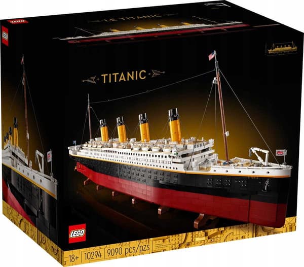 LEGO Titanic 10294 set, 9,090 pieces, 1:200 scale