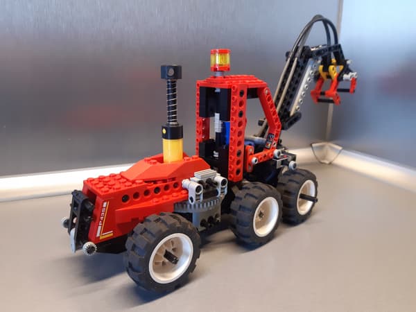 LEGO 8443 Technic Pneumatic Log Loader