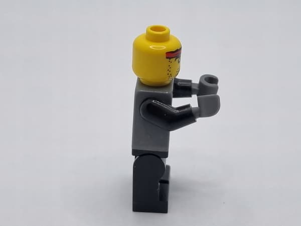 Lego figure 7298 Dino Attack DIGGER – Rope Torso din002