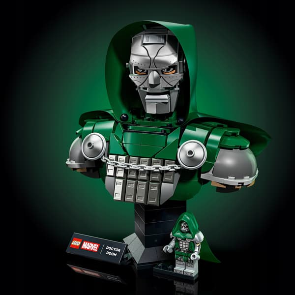 LEGO Marvel Dr Doom Bust 76345