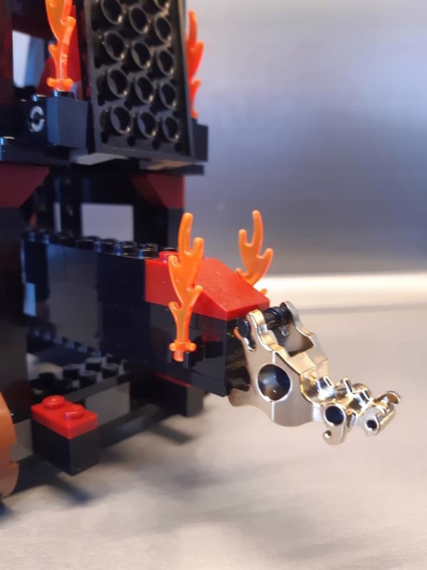 LEGO Castle 8800 Vladek's Siege Engine