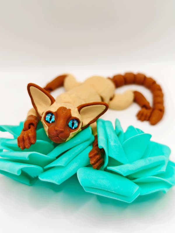 ORIENTAL KITTEN MOVING 3D STRESS-RELIEF TOY