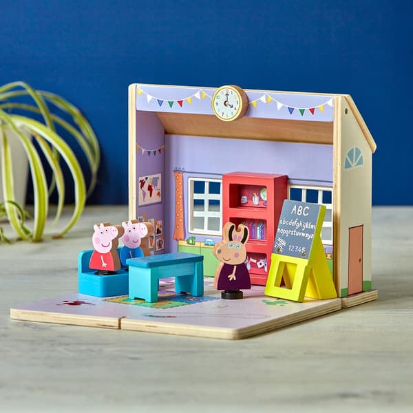 Peppa Pig Wooden School + 3 Figures 07212