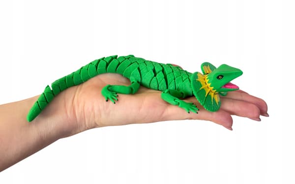 3D segmented frilled lizard – a dynamic figurine, a toy
