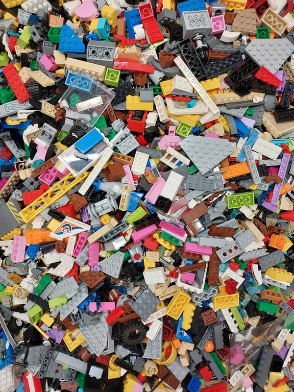 LEGO 1 KG BRICKS, RANDOM MIX, A GREAT IDEA FOR A BIRTHDAY PRESENT