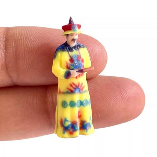 1/64 Emperor’s Concubine Figure – Desk Ornament by Tiny People Model for