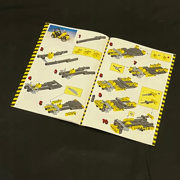 8852 LEGO Instructions