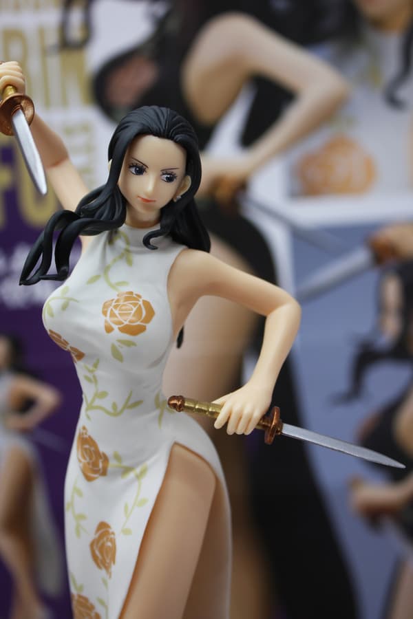 Banpresto One Piece Robin Glitter Anime Figurine