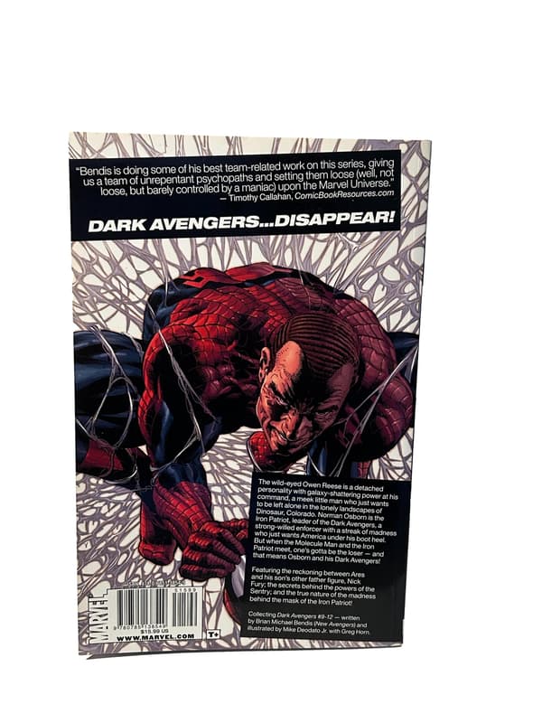 227C MARVEL COMICS BRIAN MICHAEL BENDIS DARK AVENGERS VOL. 1 & 2