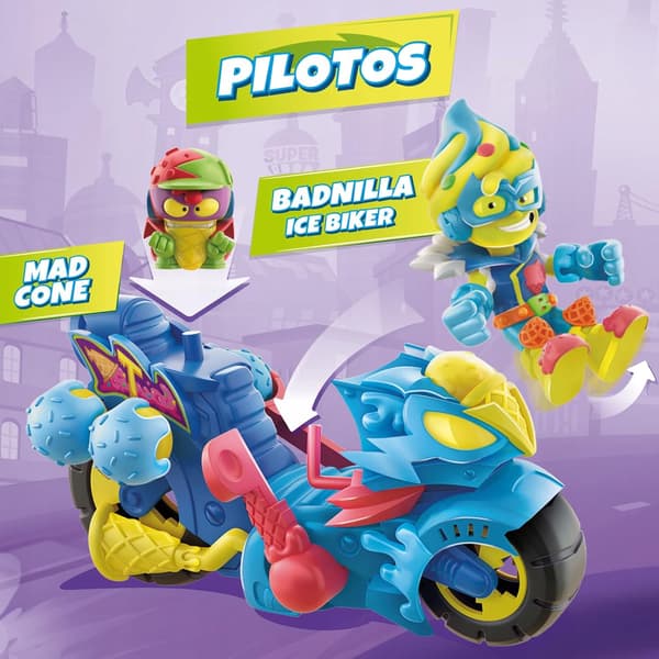 A MOTOR WITH A CATAPULT AND 2 EXCLUSIVE FIGURES FOR BATTLE PLAY