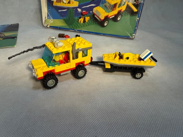 LEGO Set 6552 Rocky River Retreat Town
