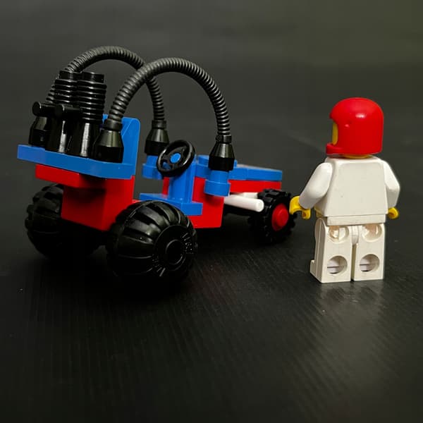 6502 LEGO Racing Car