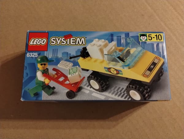 LEGO City 6325 Parcel Collection
