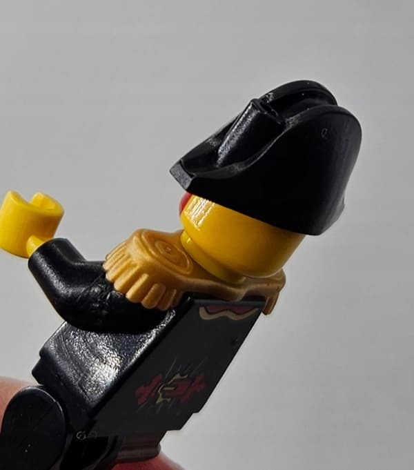 LEGO Pirates pi116 Captain Brickbeard Captain Blackbeard DEFECT /