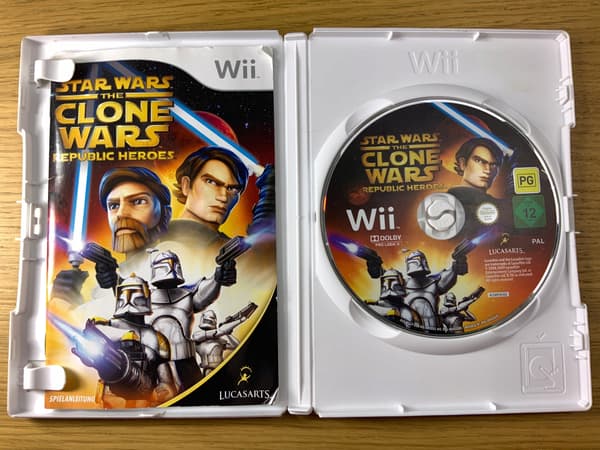STAR WARS CLONE WARS disc in very good+ condition, with Wii instructions