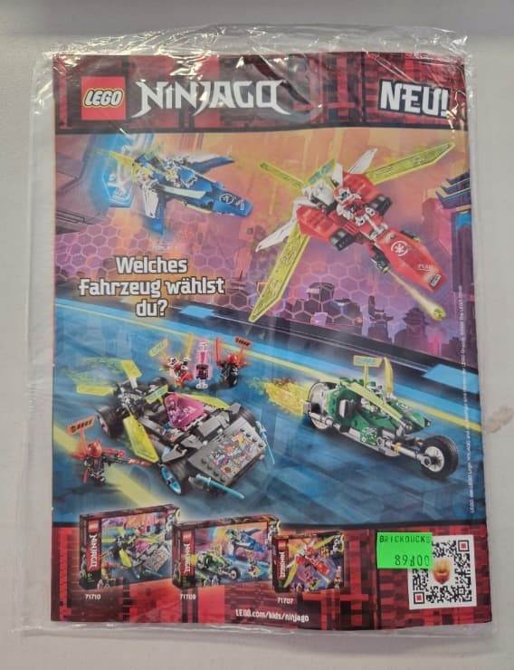 LEGO Ninjago 892062 Cole with a magazine
