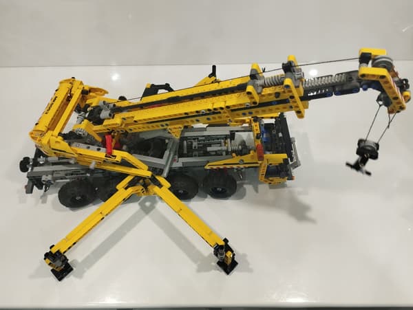 LEGO Technic Mobile Crane 8053 from 2010
