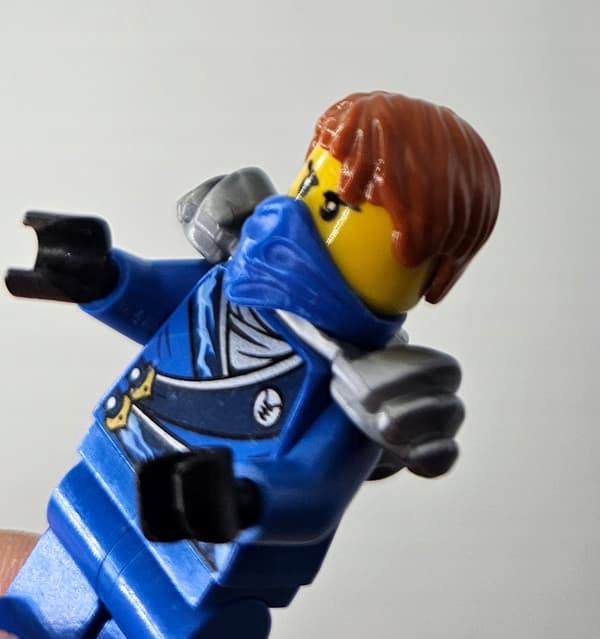 LEGO NINJAGO minifigure njo0103 njo103 Jay (Techno Robe) DEFECT /