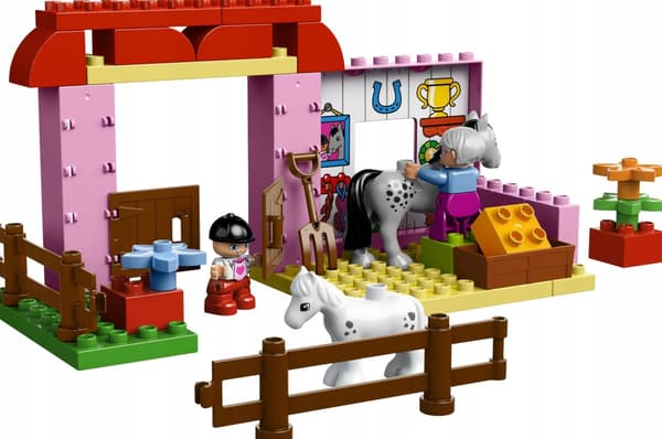 LEGO DUPLO 10500 STABLE SET