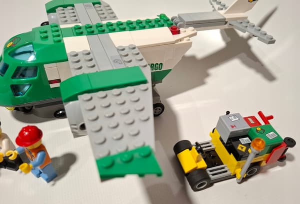 LEGO City: 60101 – Cargo Plane
