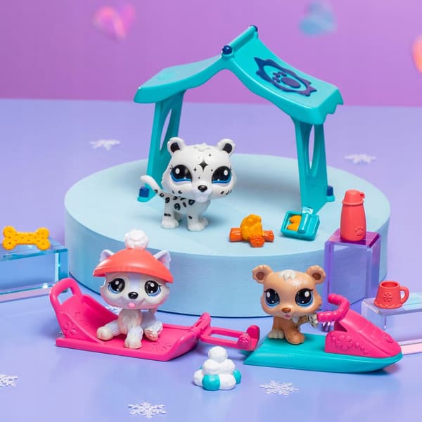 WINTER ANIMAL FIGURINES FOR CHILDREN WITH ACCESSORIES – 3 MINI MODELS