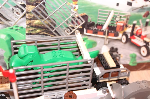 LEGO Classic ADVENTURES 5975 BOX, INSTRUCTIONS, T-Rex Transport SET