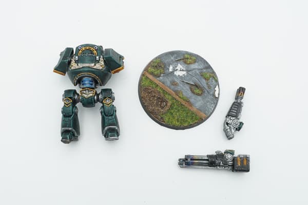 Warhammer: The Horus Heresy Contemptor Dreadnought plastic model