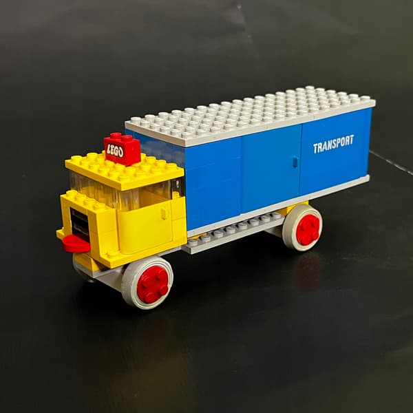 333 LEGO Delivery Van