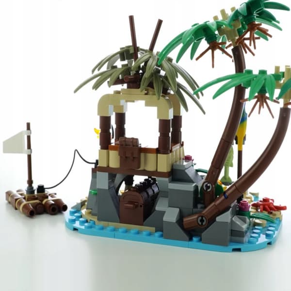 LEGO IDEAS SET - 40566 - RAY, STRANDED ON A DESERT ISLAND