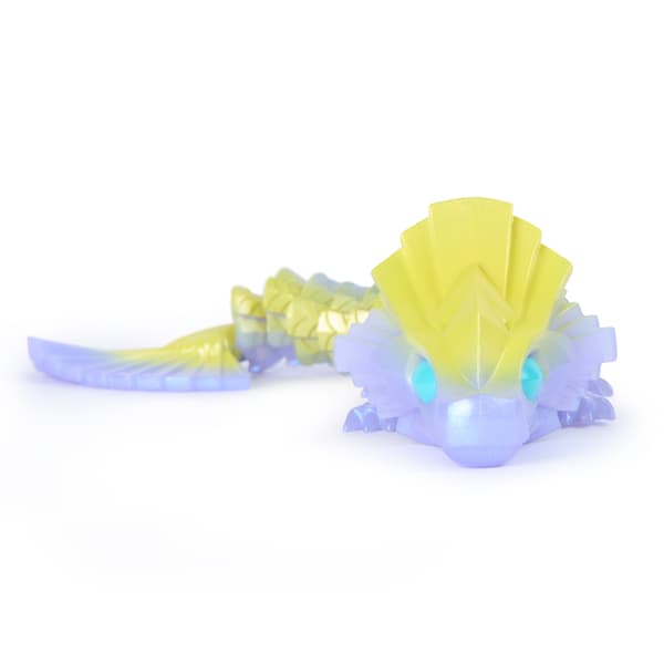 Crystalynx Dragons. Small collectable dragons by Spin Master, 120 x 85 mm
