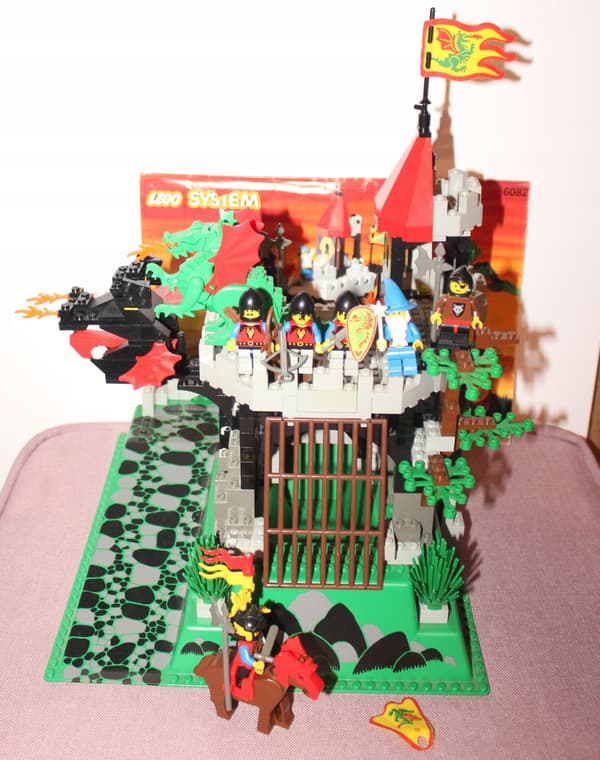 LEGO CASTLE 6082-2 INSTRUCTIONS: Fire Breathing Fortress – A UNIQUE SET