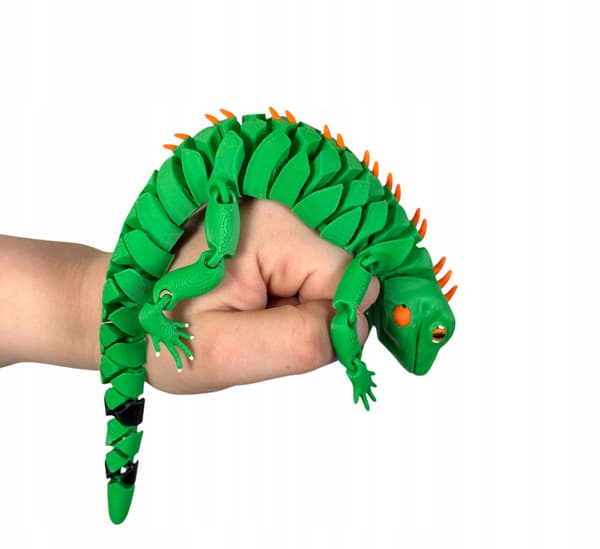 Iguana 3D – a segmented, movable, flexible figurine, terrarium decoration