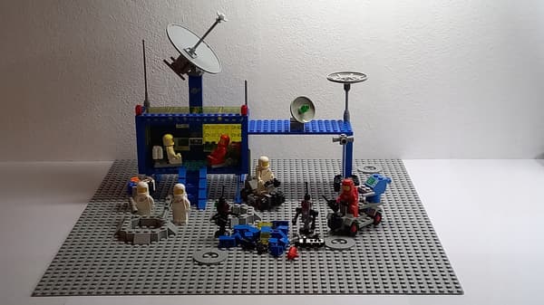 LEGO Classic Space Command Centre 493-1