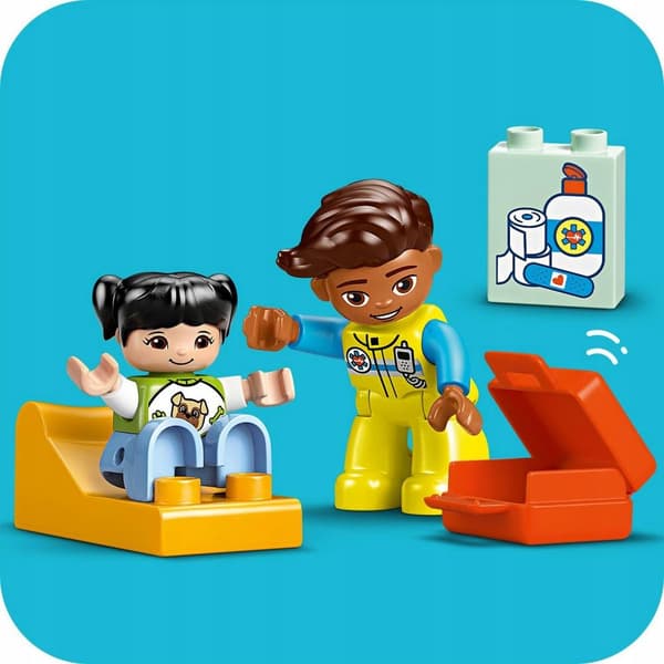 LEGO DUPLO TOWN Ambulance with Driver 10447