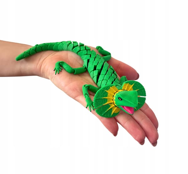 3D segmented frilled lizard – a dynamic figurine, a toy
