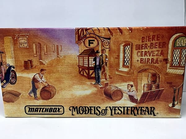 MATCHBOX-MOY YGB04 1929 MORRIS LIGHT VAN FULLERS FROM 1993 (B)