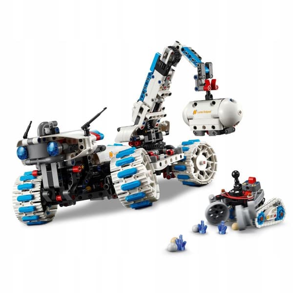 LEGO 42211 TECHNIC Lunar Outpost Space Rover