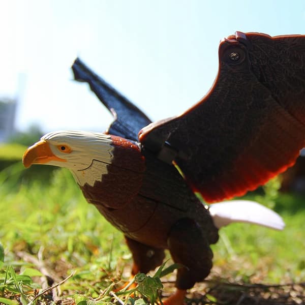 Set of 2 realistic transforming animal figures: Elephant and Eagle Transformation