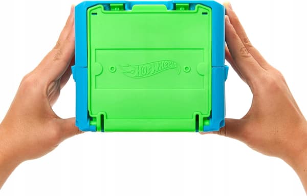 HOT WHEELS TRACK BUILER TRACK SET: Toxic Rush set with a car
