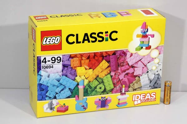 LEGO Classic 10694 – Creative LEGO building in bright colours