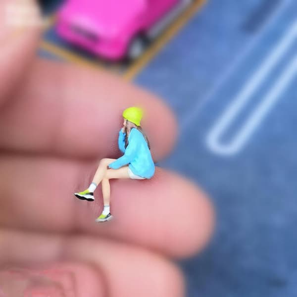 1:64 Painted ‘Lurking’ doll – Action Figure Model A