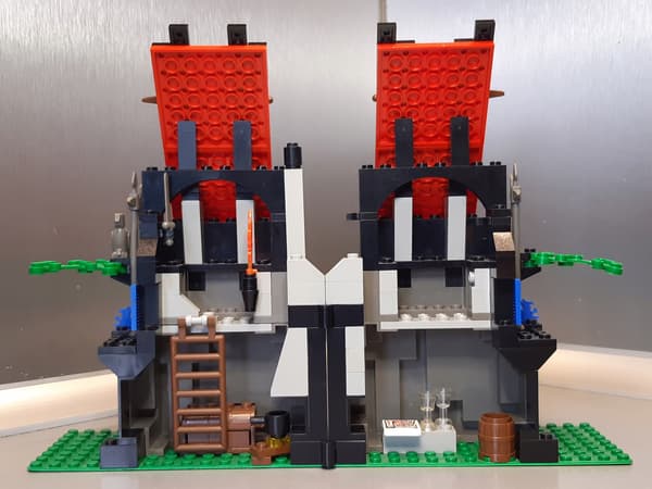 Lego Castle 6048 Majisto’s Magical Workshop