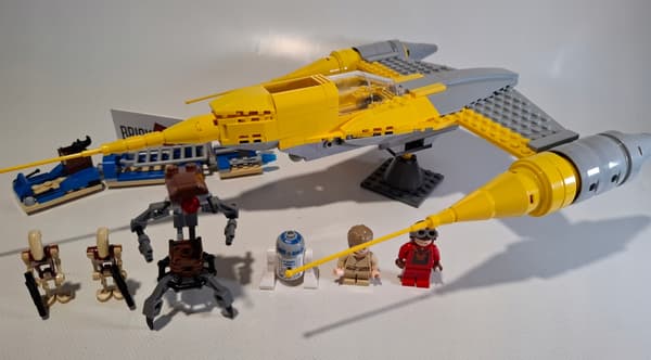 LEGO Star Wars: 7877 – Naboo Starfighter