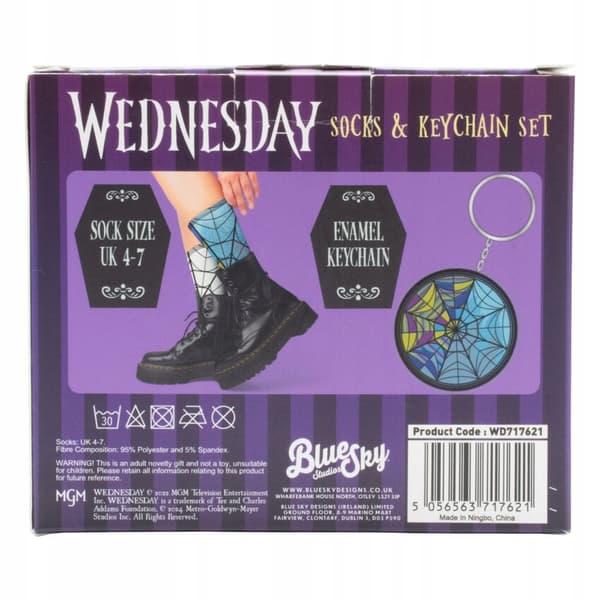 Wednesday – Gift set: key ring and socks